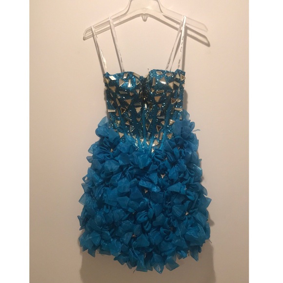 Party Time Formals Dresses & Skirts - Short Blue Dress